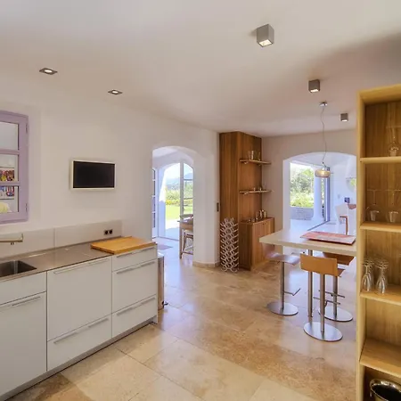 12 Quests Wonderful In Saint-tropez Villa