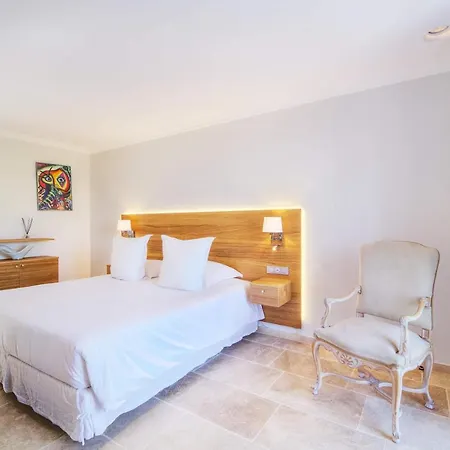 12 Quests Wonderful In Saint-tropez Villa *